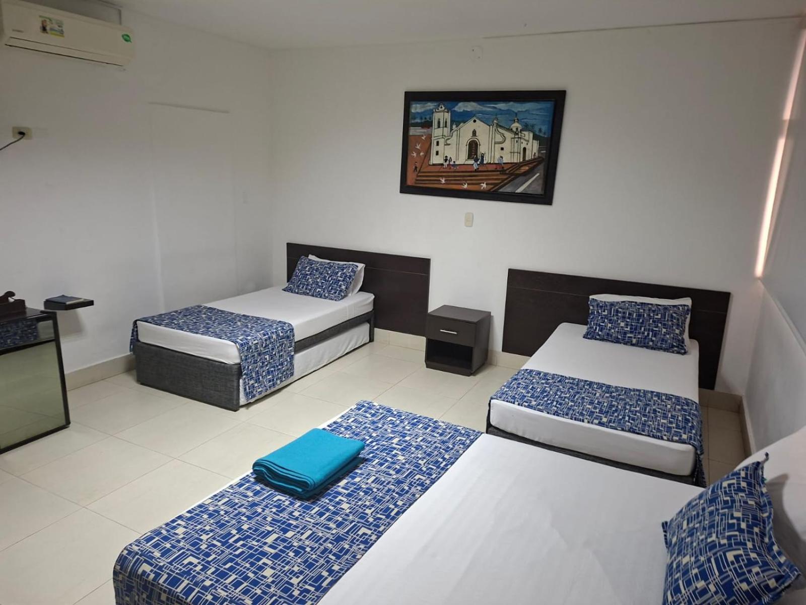 Hotel Medellin — Photos 1